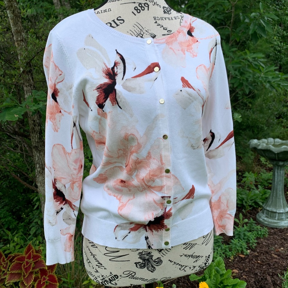 NWT White House Black Market 3/4 sleeve, light weight floral cardigan